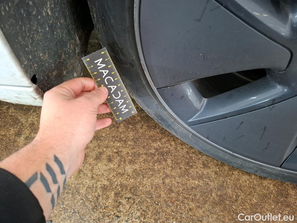  Tesla  Model 3 TESLA  / 2018 / 4P / Berline Grande Autonomie #17