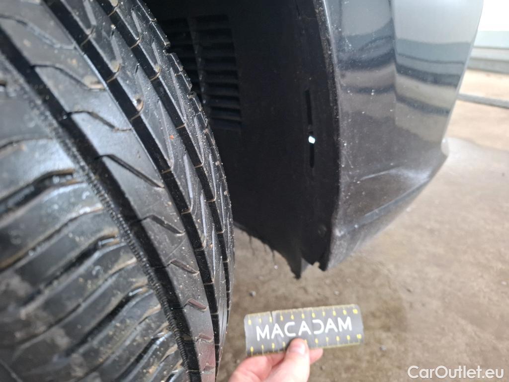  Volkswagen  Golf  VOLKSWAGEN / 2020 / 5P / Berline 1.0 eTSI OPF 110 DSG7 Life Business #40