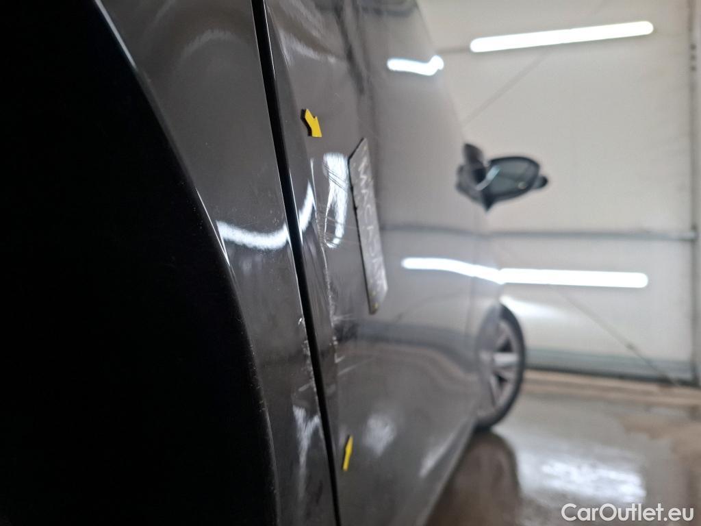  Volkswagen  Golf  VOLKSWAGEN / 2020 / 5P / Berline 1.0 eTSI OPF 110 DSG7 Life Business #9