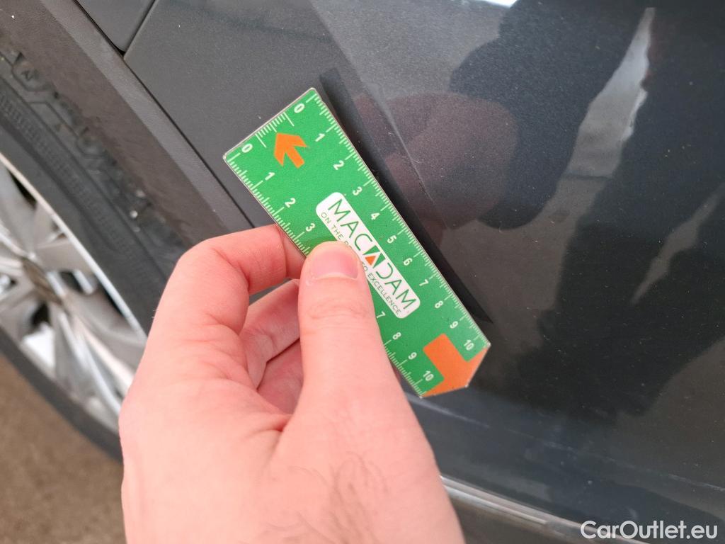  Volkswagen  Tiguan VOLKSWAGEN  / 2020 / 5P / SUV 1.5 TSI 150 DSG7 LIFE BUSI #8