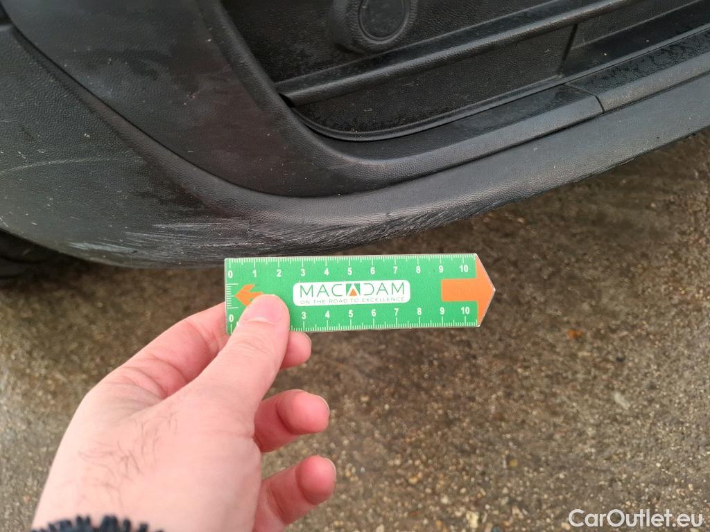  Volkswagen  Tiguan VOLKSWAGEN  / 2020 / 5P / SUV 1.5 TSI 150 DSG7 LIFE BUSI #19