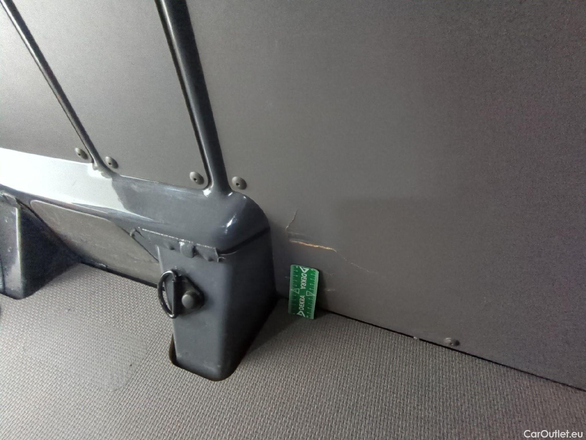  Volkswagen  Transporter VOLKSWAGEN  VU 4p Fourgon 2.0 TDi 150 L2H1 Business Line #6