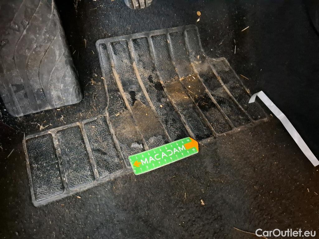  Renault  Megane  IV Berline 5pt. Société Air 1.5 dCi 90CV BVM6 E6 #1