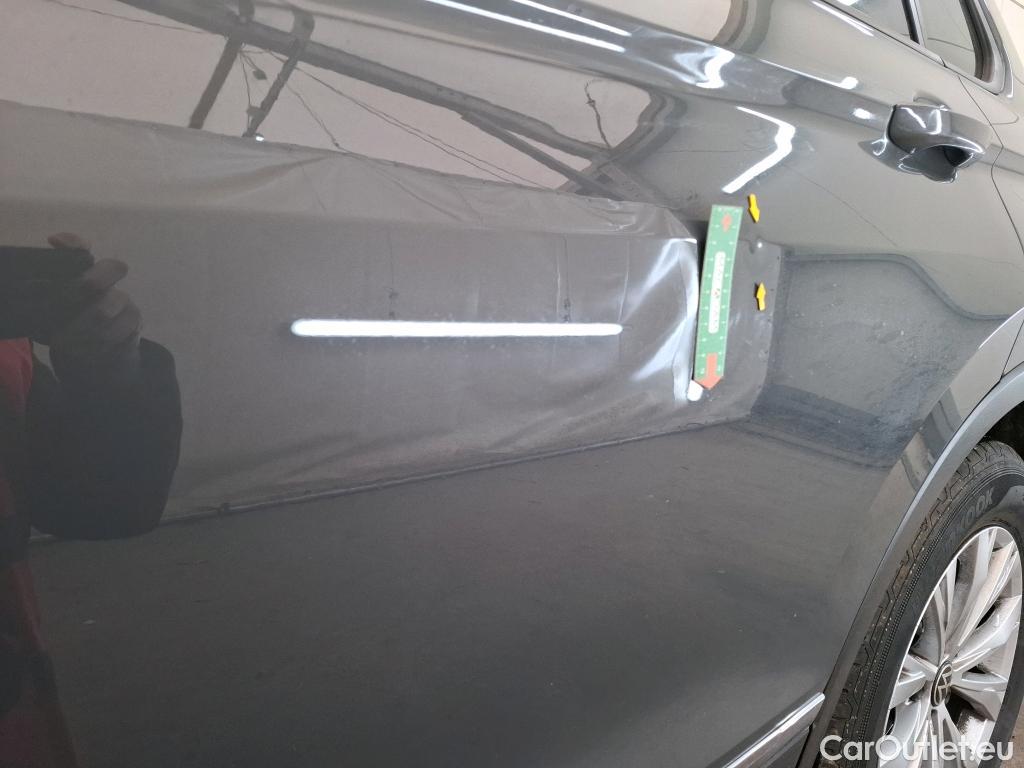  Volkswagen  Tiguan VOLKSWAGEN  / 2020 / 5P / SUV 1.5 TSI 150 DSG7 LIFE BUSI #28