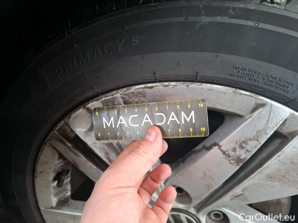  Volkswagen  Golf  VOLKSWAGEN / 2020 / 5P / Berline 1.0 eTSI OPF 110 DSG7 Life Business #38