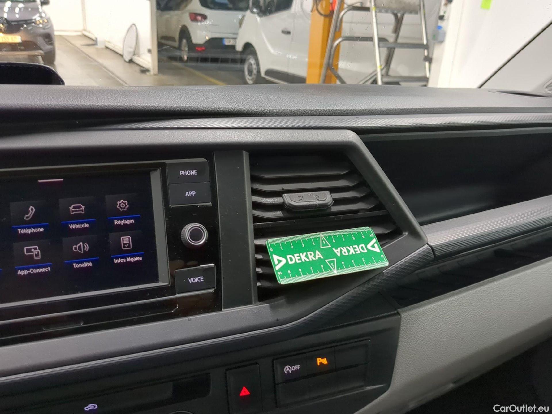  Volkswagen  Transporter VOLKSWAGEN  VU 4p Fourgon 2.0 TDi 150 L2H1 Business Line #1