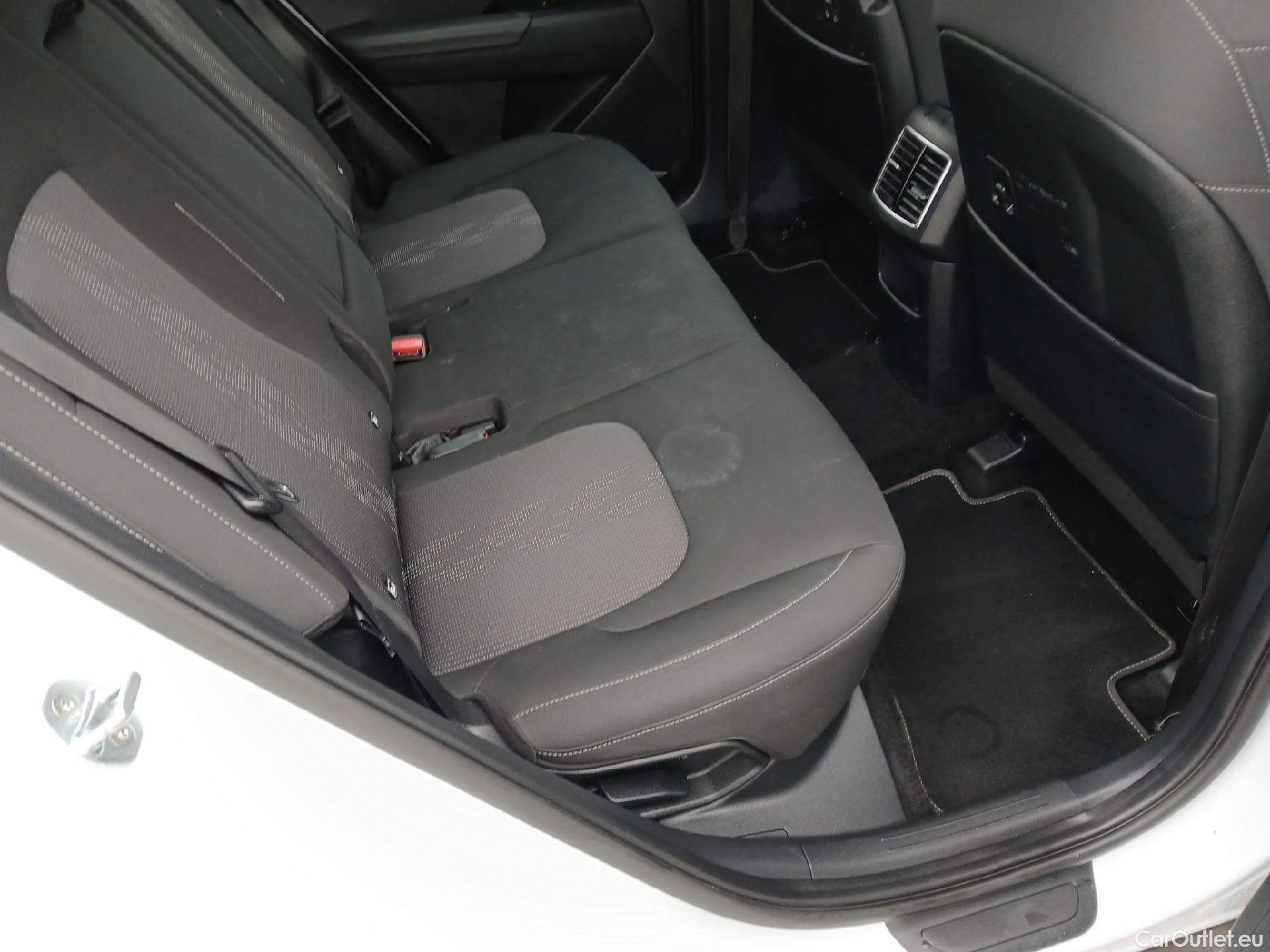  KIA  Sportage KIA  / 2022 / 5P / todoterreno 1.6 T-GDi 110kW (150CV) Drive 4x2 (AC2) #8