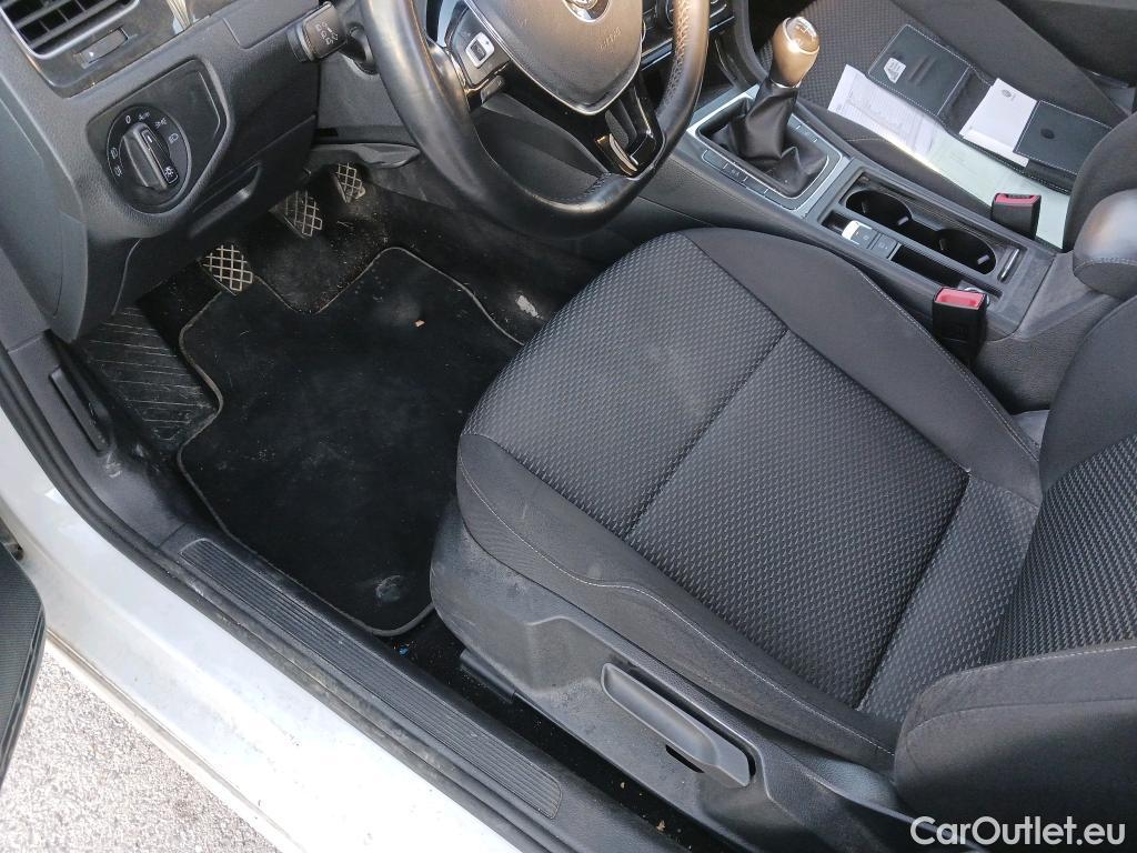  Volkswagen  Golf  VOLKSWAGEN / 2016 / 5P / berlina con portón Last Edition 1.6 TDI 85kW (115CV) #5