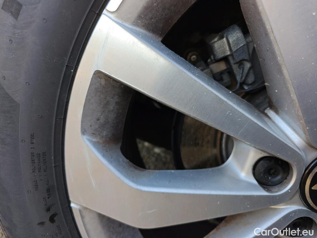  Volkswagen  T-ROC VOLKSWAGEN  / 2021 / 5P / todoterreno Life 2.0 TDI 85kW (115CV) (AC) #24