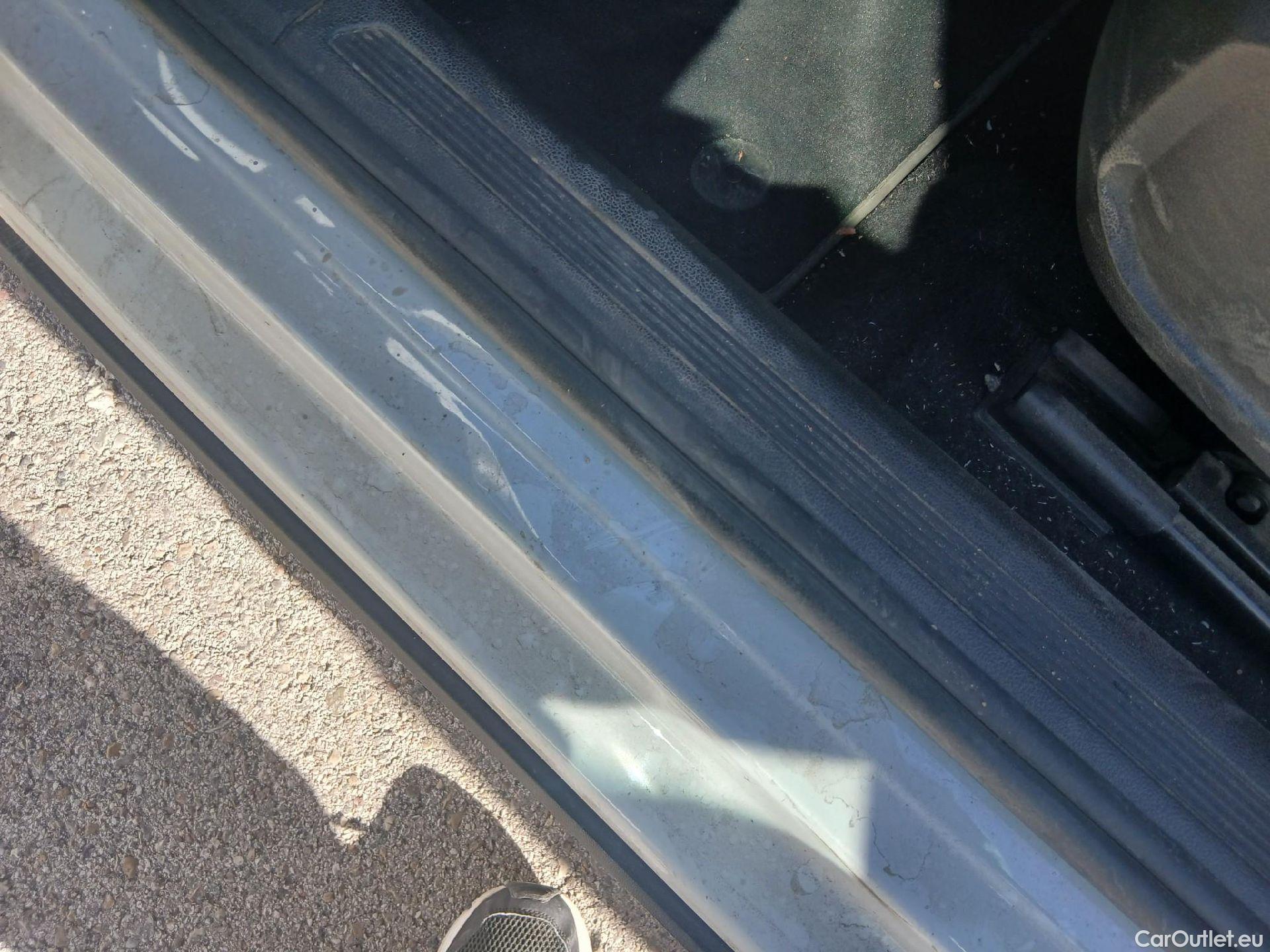  Volkswagen  Taigo VOLKSWAGEN  / 2021 / 5P / todoterreno Life 1.0 TSI 81kW (110CV) #4