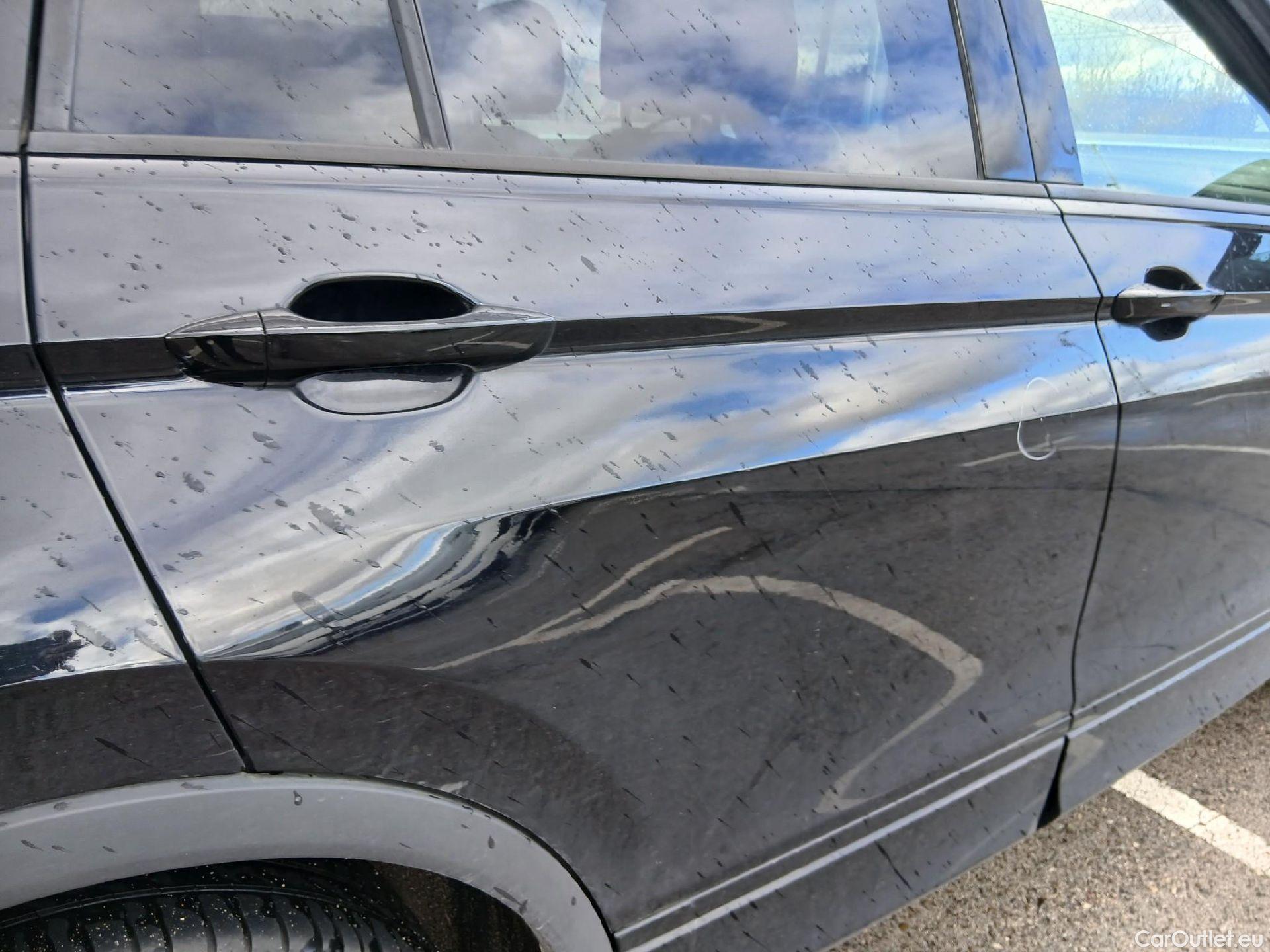  Volkswagen  Tiguan VOLKSWAGEN  / 2020 / 5P / todoterreno R-Line 2.0 TDI 110kW (150CV) DSG #34