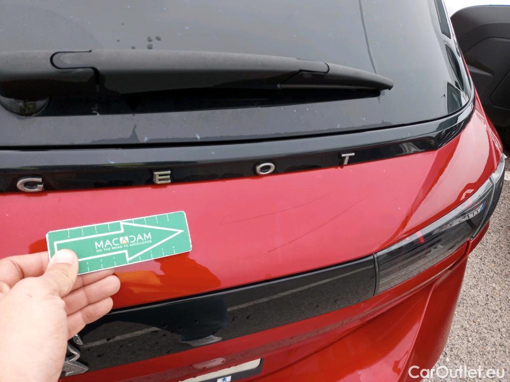  Peugeot  508 PEUGEOT  / 2018 / 5P / familiar SW Allure Pack BlueHDi 130 S&S EAT8 #21