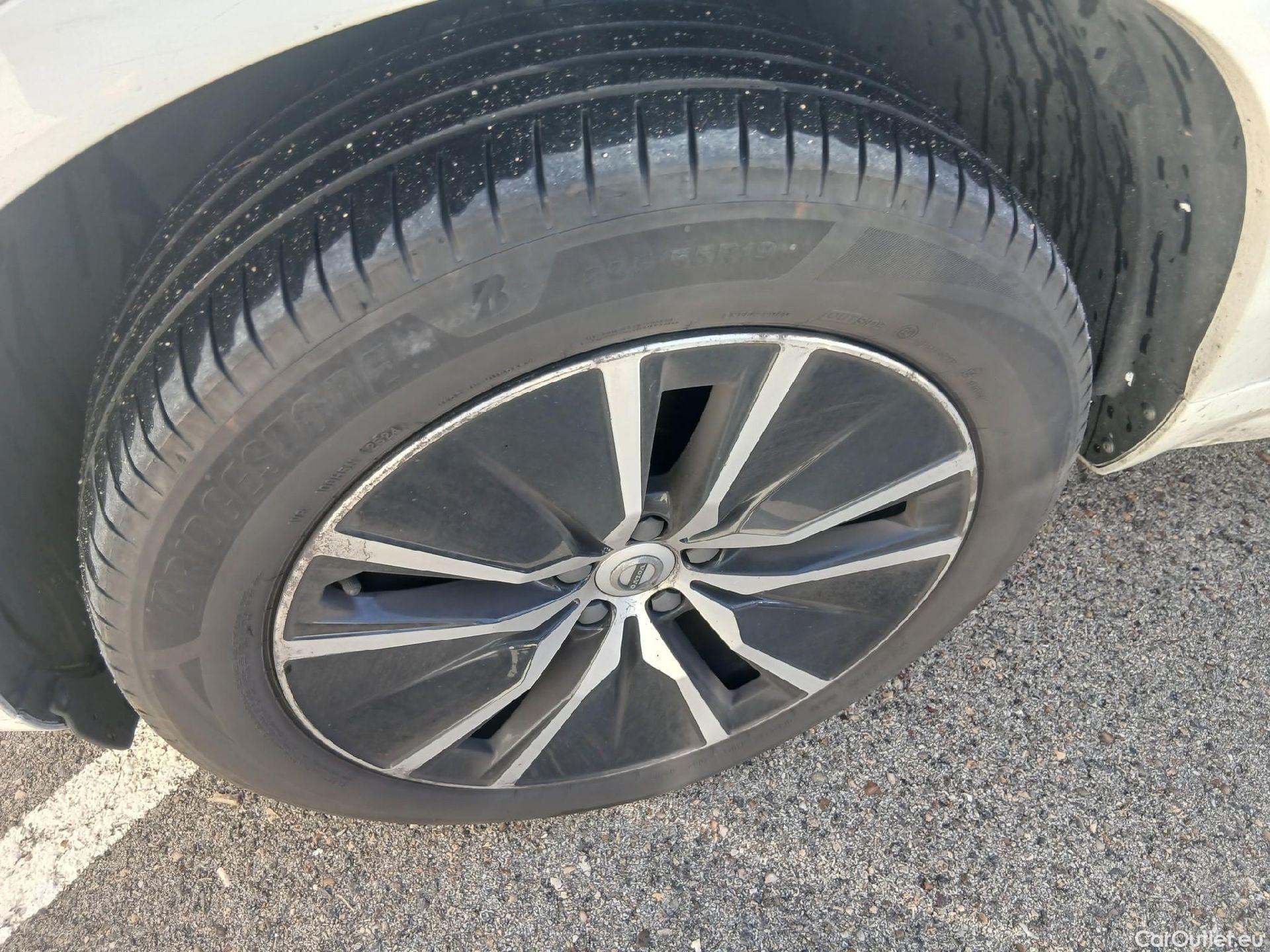  Volvo  XC90 VOLVO  / 2019 / 5P / todoterreno 2.0 B5 D AWD Momentum Pro Auto #5