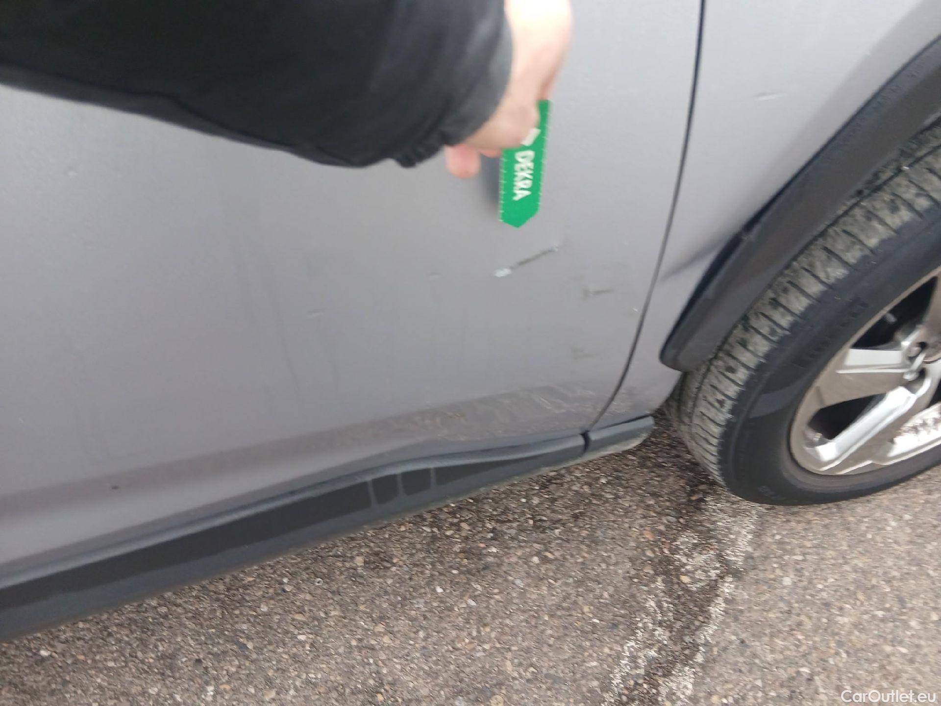  Toyota  RAV4 TOYOTA  / 2018 / 5P / todoterreno 2.5l Advance #30