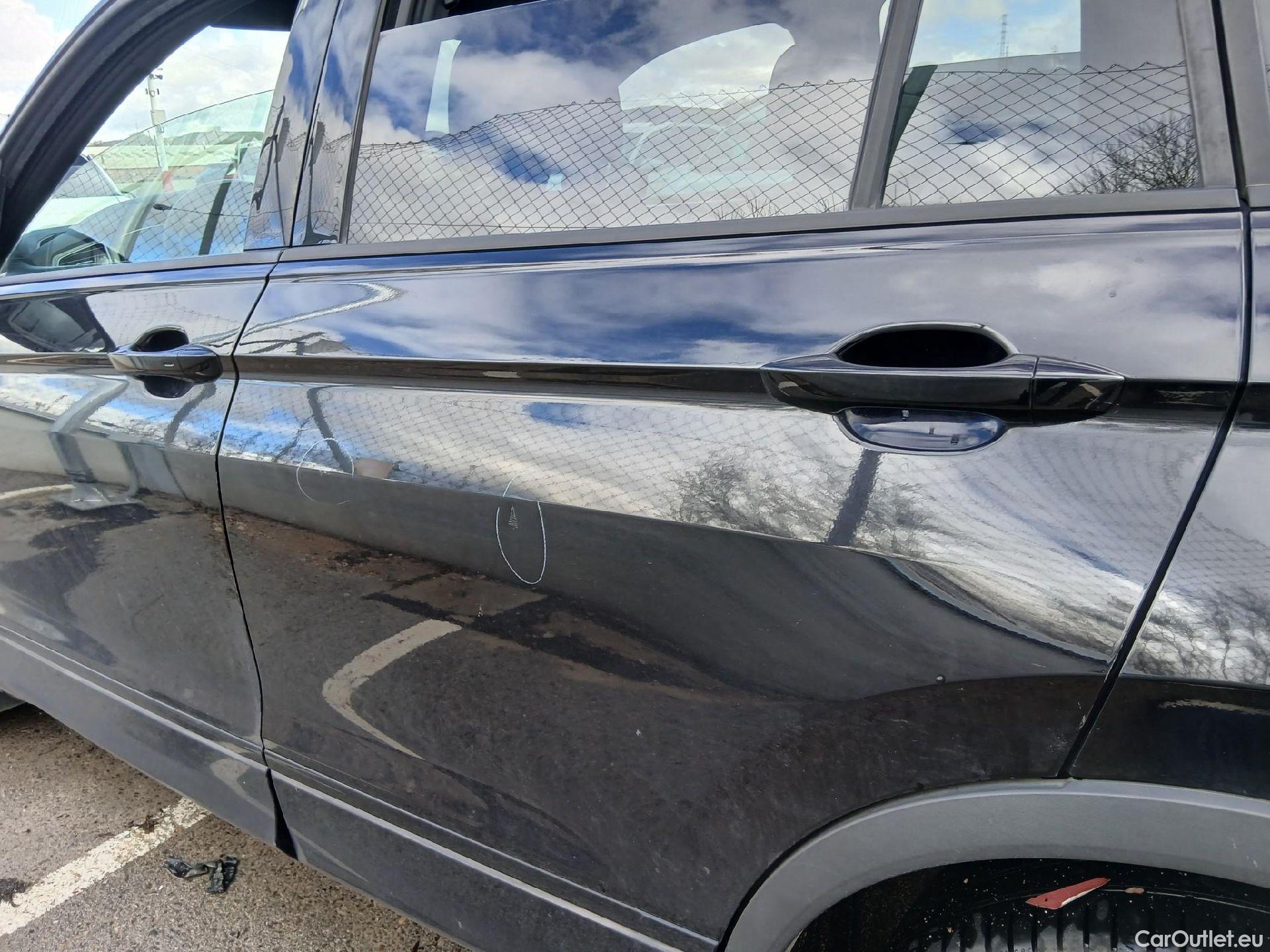  Volkswagen  Tiguan VOLKSWAGEN  / 2020 / 5P / todoterreno R-Line 2.0 TDI 110kW (150CV) DSG #14