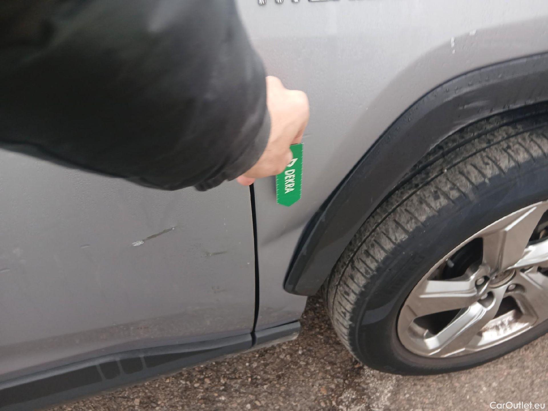  Toyota  RAV4 TOYOTA  / 2018 / 5P / todoterreno 2.5l Advance #32