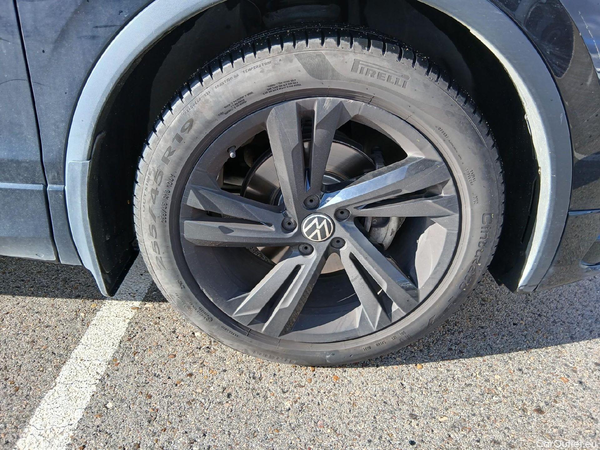  Volkswagen  Tiguan VOLKSWAGEN  / 2020 / 5P / todoterreno R-Line 2.0 TDI 110kW (150CV) DSG #45