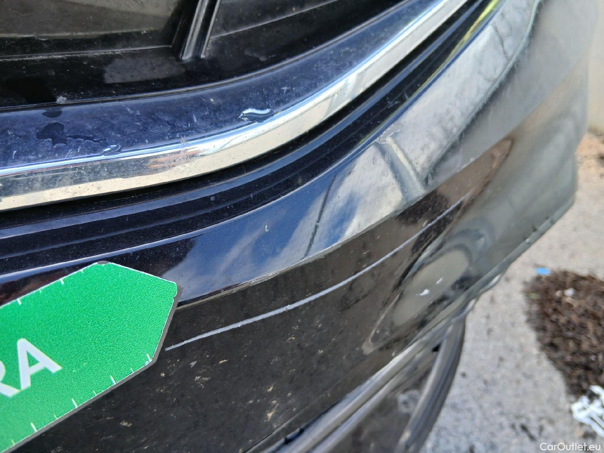  Volkswagen  Tiguan VOLKSWAGEN  / 2020 / 5P / todoterreno R-Line 2.0 TDI 110kW (150CV) DSG #4