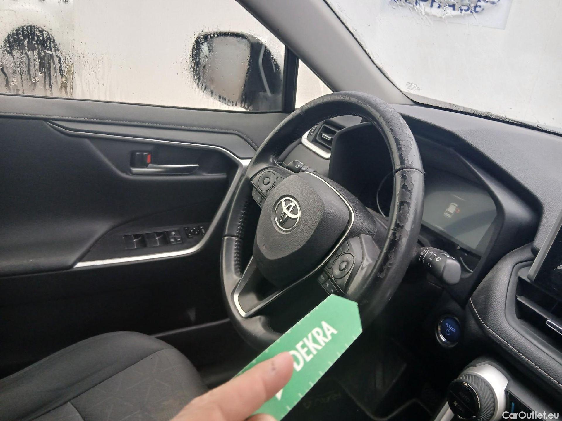  Toyota  RAV4 TOYOTA  / 2018 / 5P / todoterreno 2.5l Advance #40