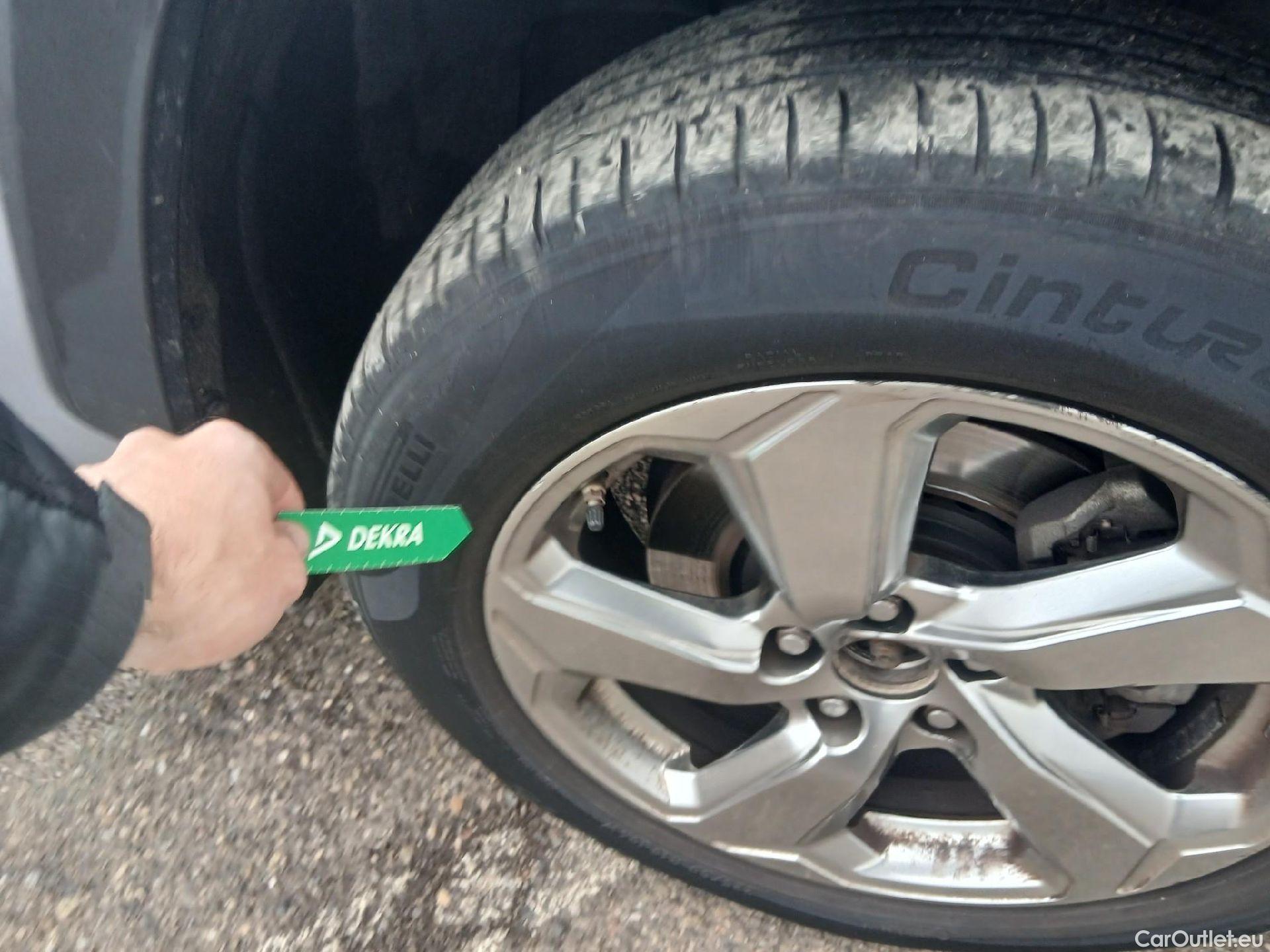  Toyota  RAV4 TOYOTA  / 2018 / 5P / todoterreno 2.5l Advance #36