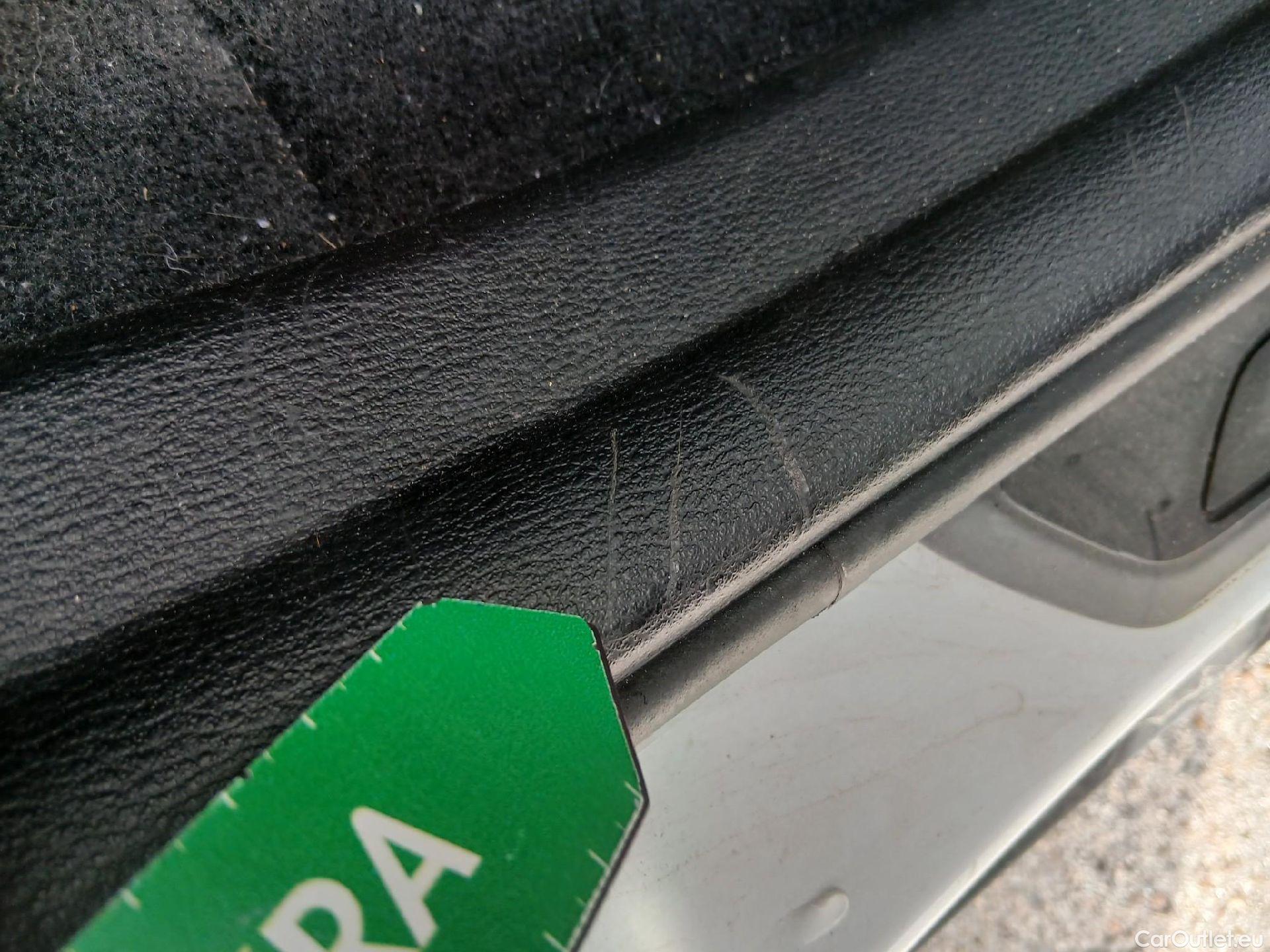  Bmw  X1 BMW  / 2019 / 5P / todoterreno sDrive16d Business #46