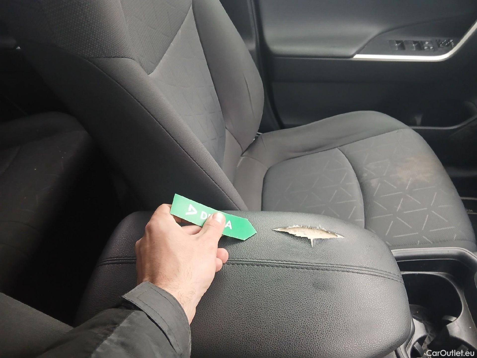  Toyota  RAV4 TOYOTA  / 2018 / 5P / todoterreno 2.5l Advance #38