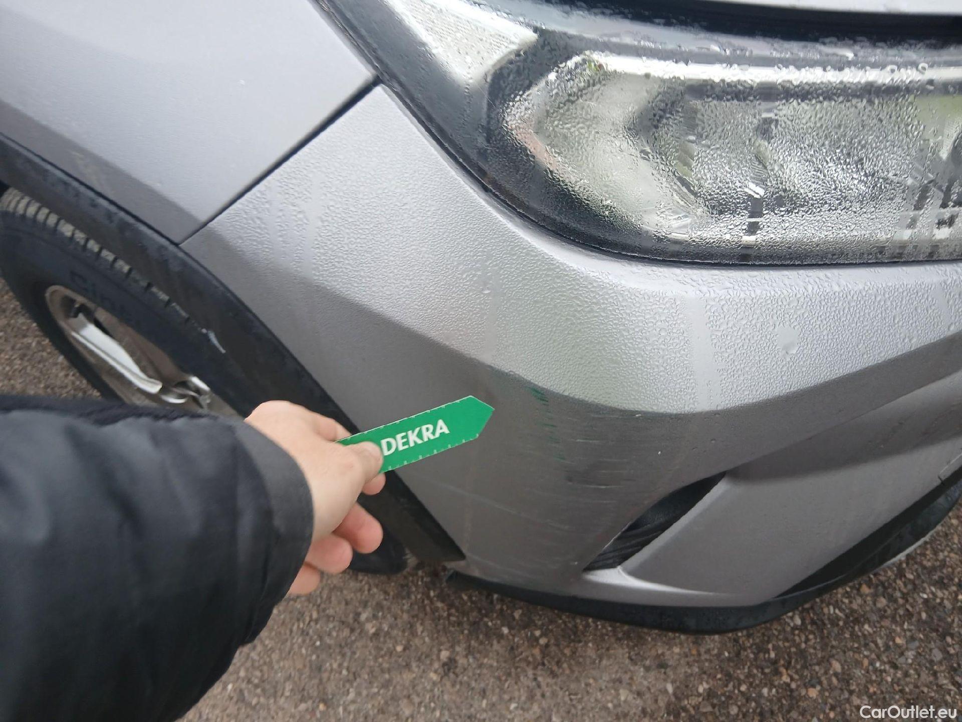  Toyota  RAV4 TOYOTA  / 2018 / 5P / todoterreno 2.5l Advance #3