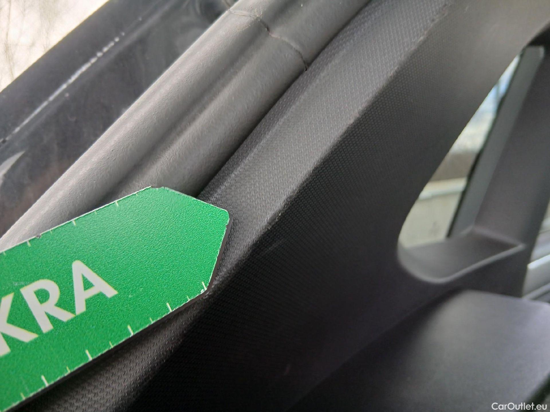  Volkswagen  Tiguan VOLKSWAGEN  / 2020 / 5P / todoterreno R-Line 2.0 TDI 110kW (150CV) DSG #31