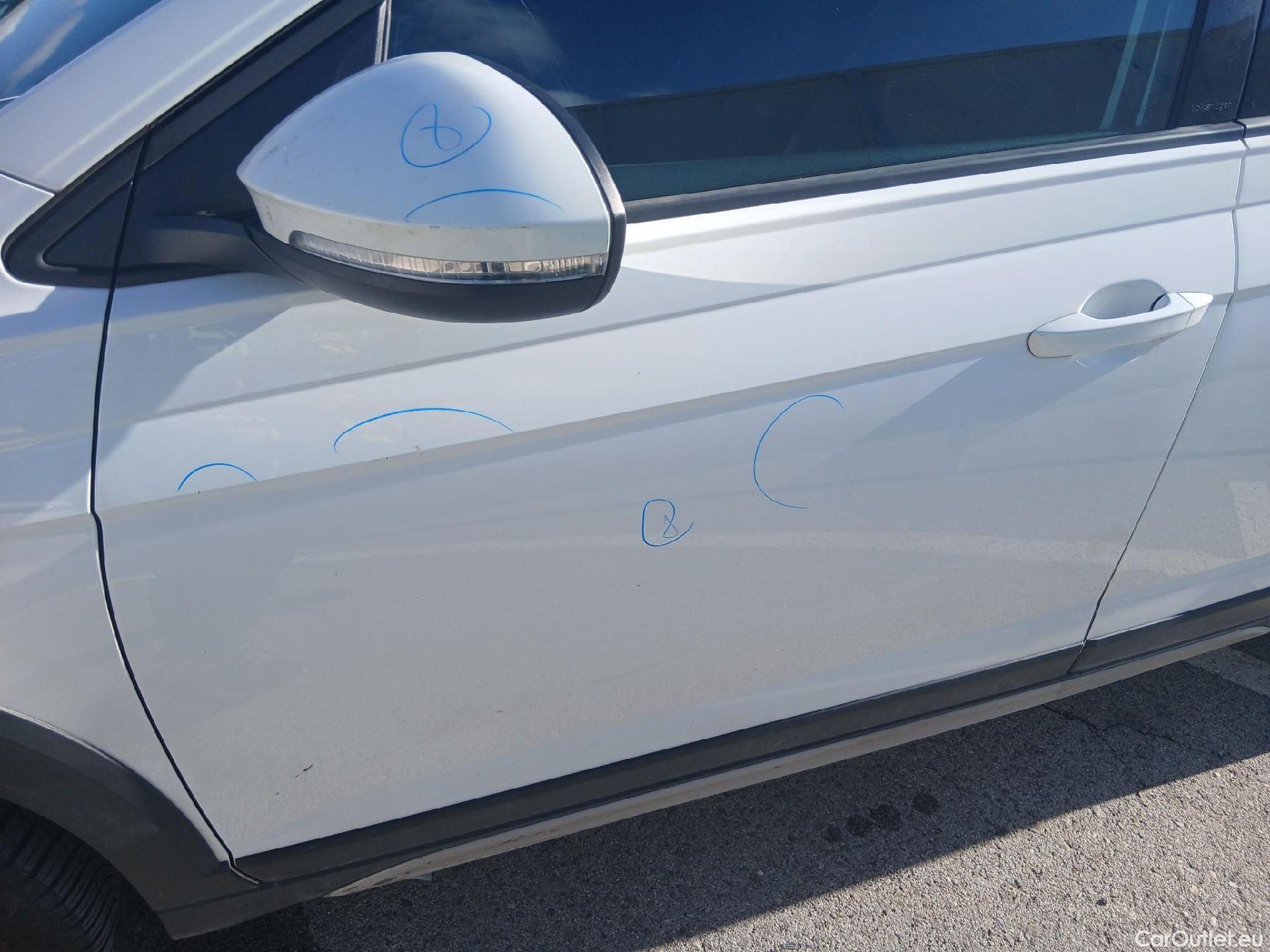  Volkswagen  Taigo VOLKSWAGEN  / 2021 / 5P / todoterreno Life 1.0 TSI 81kW (110CV) #17