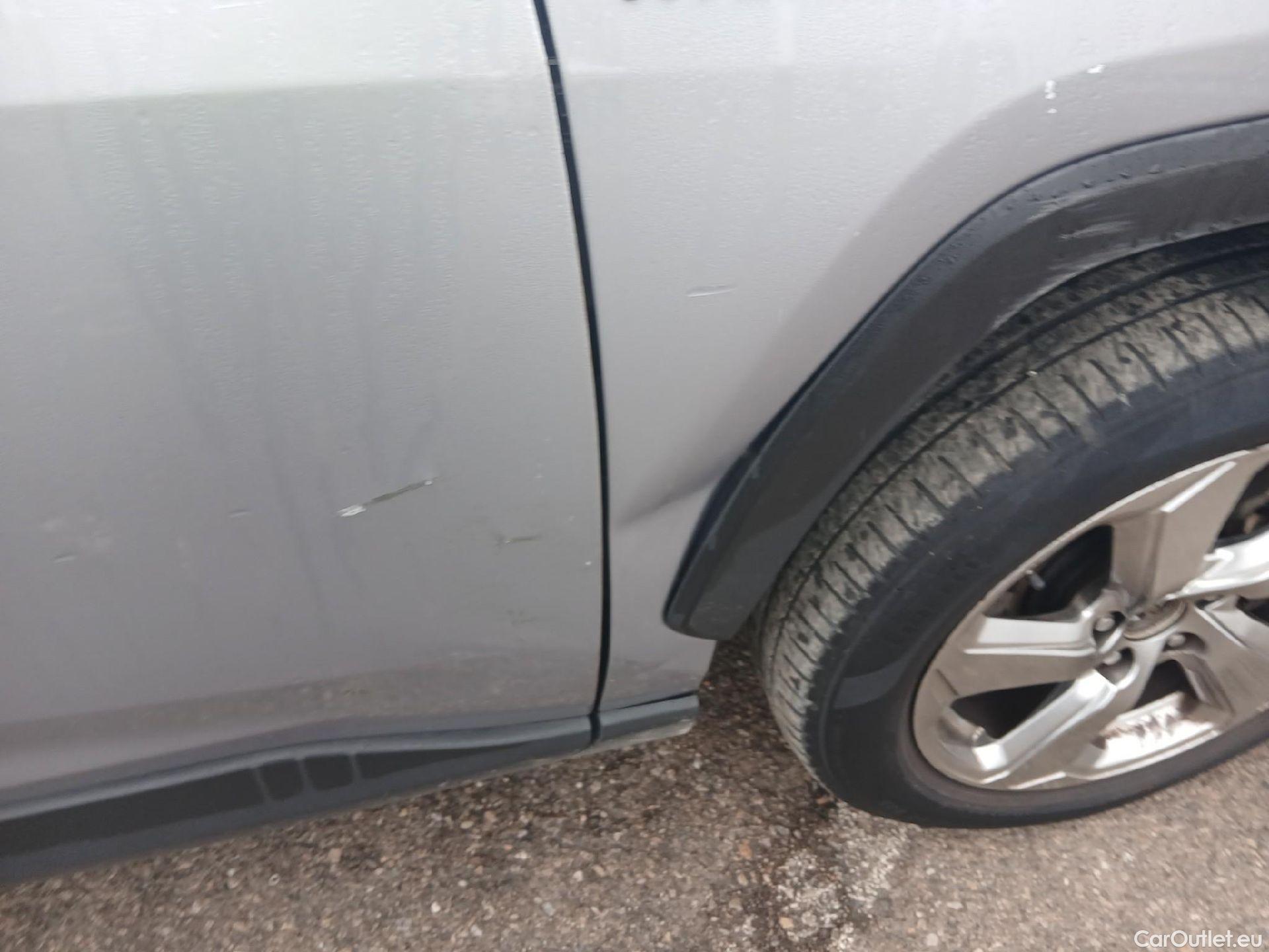  Toyota  RAV4 TOYOTA  / 2018 / 5P / todoterreno 2.5l Advance #31