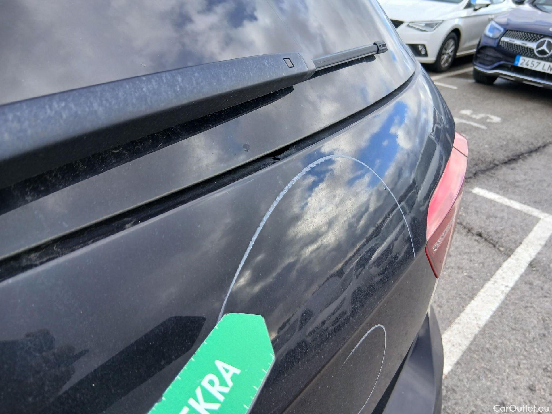  Volkswagen  Tiguan VOLKSWAGEN  / 2020 / 5P / todoterreno R-Line 2.0 TDI 110kW (150CV) DSG #25