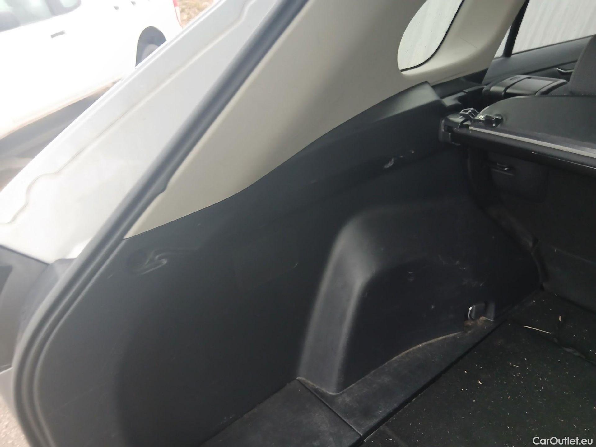  Toyota  RAV4 TOYOTA  / 2018 / 5P / todoterreno 2.5l Advance #46