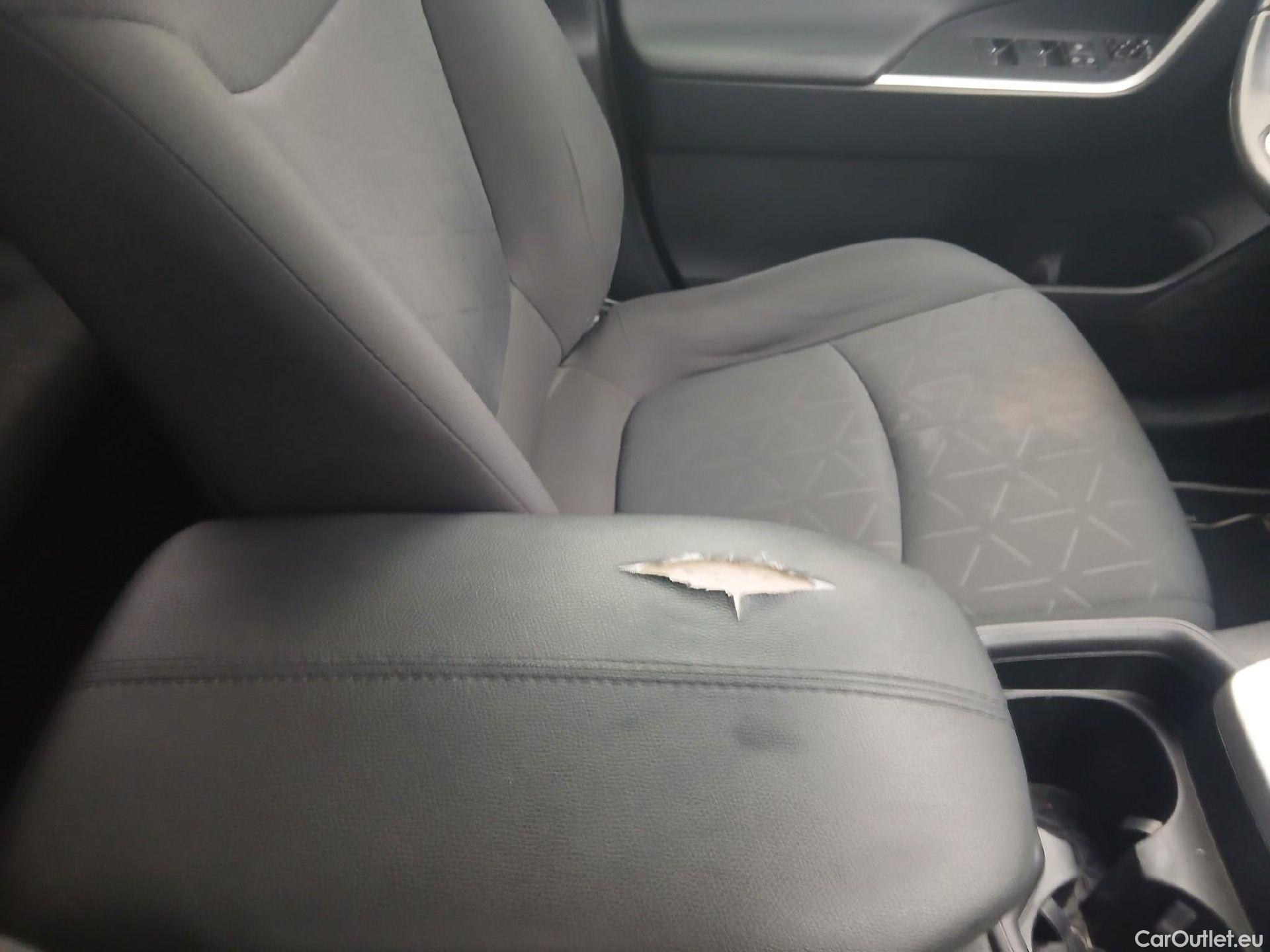  Toyota  RAV4 TOYOTA  / 2018 / 5P / todoterreno 2.5l Advance #37