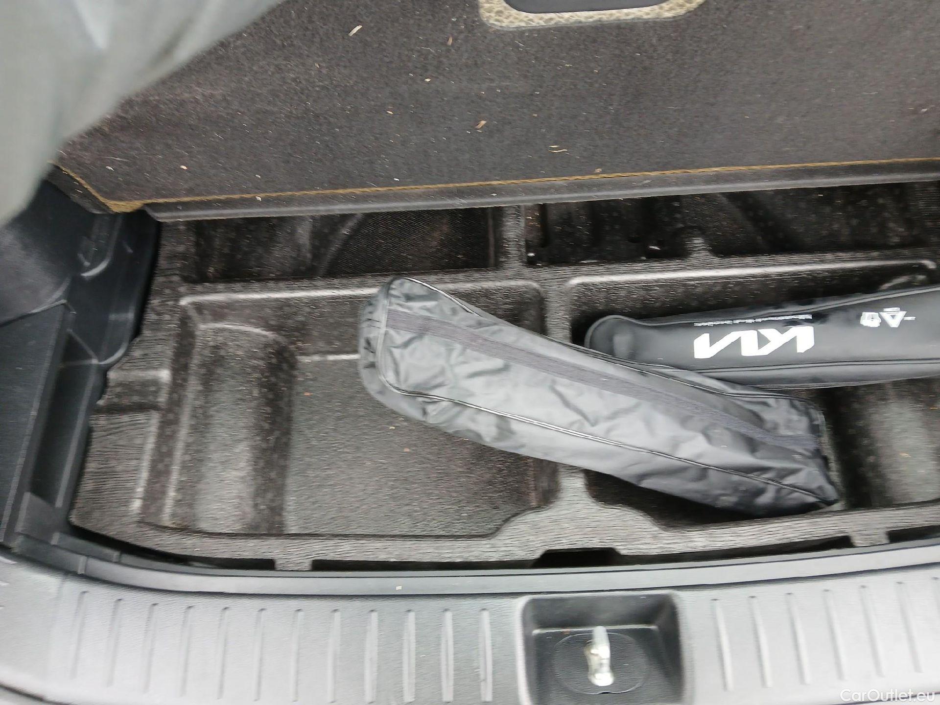  KIA  Sportage KIA  / 2022 / 5P / todoterreno 1.6 T-GDi 110kW (150CV) Drive 4x2 (AC2) #12