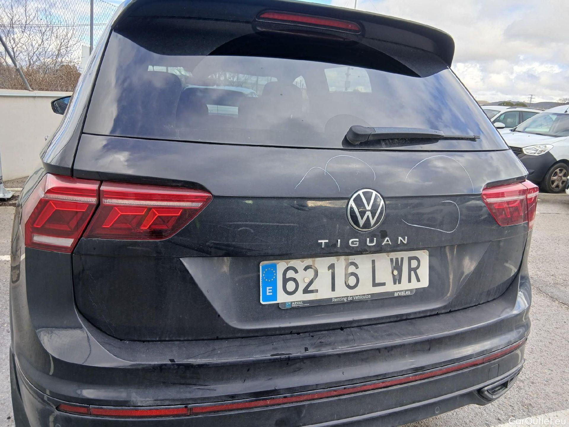  Volkswagen  Tiguan VOLKSWAGEN  / 2020 / 5P / todoterreno R-Line 2.0 TDI 110kW (150CV) DSG #24