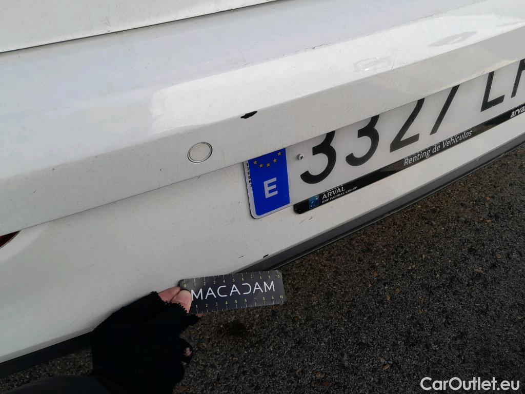  Volkswagen  Golf  VOLKSWAGEN / 2020 / 5P / berlina con portón Life 2.0 TDI 85kW (115CV) #14