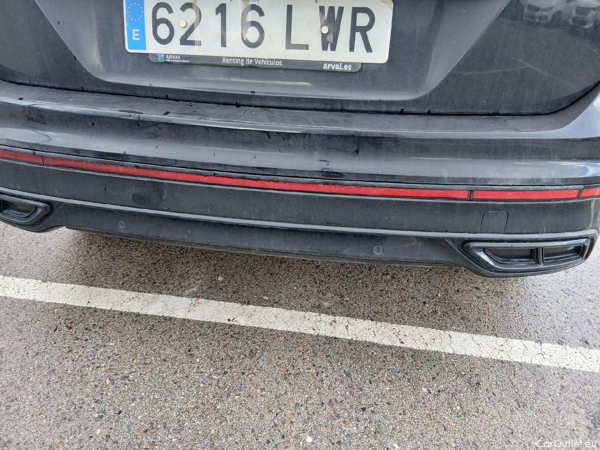  Volkswagen  Tiguan VOLKSWAGEN  / 2020 / 5P / todoterreno R-Line 2.0 TDI 110kW (150CV) DSG #27