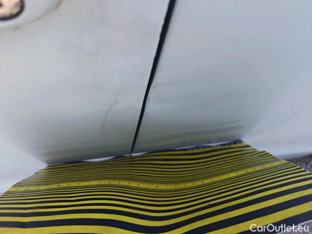  Peugeot  2008 PEUGEOT  / 2019 / 5P / todoterreno Allure BlueHDI 81kW (110CV) #4