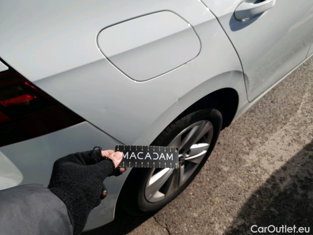  Volkswagen  Golf  VOLKSWAGEN / 2020 / 5P / berlina con portón Life 2.0 TDI 85kW (115CV) #1