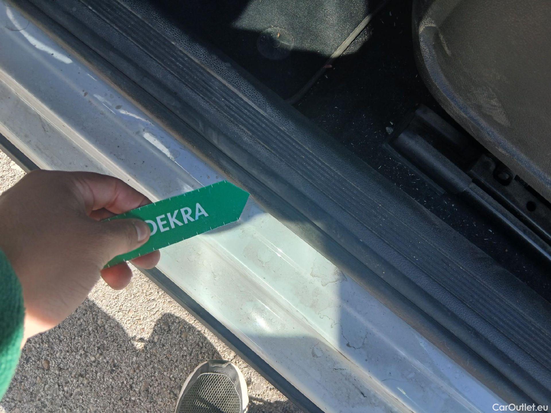  Volkswagen  Taigo VOLKSWAGEN  / 2021 / 5P / todoterreno Life 1.0 TSI 81kW (110CV) #3