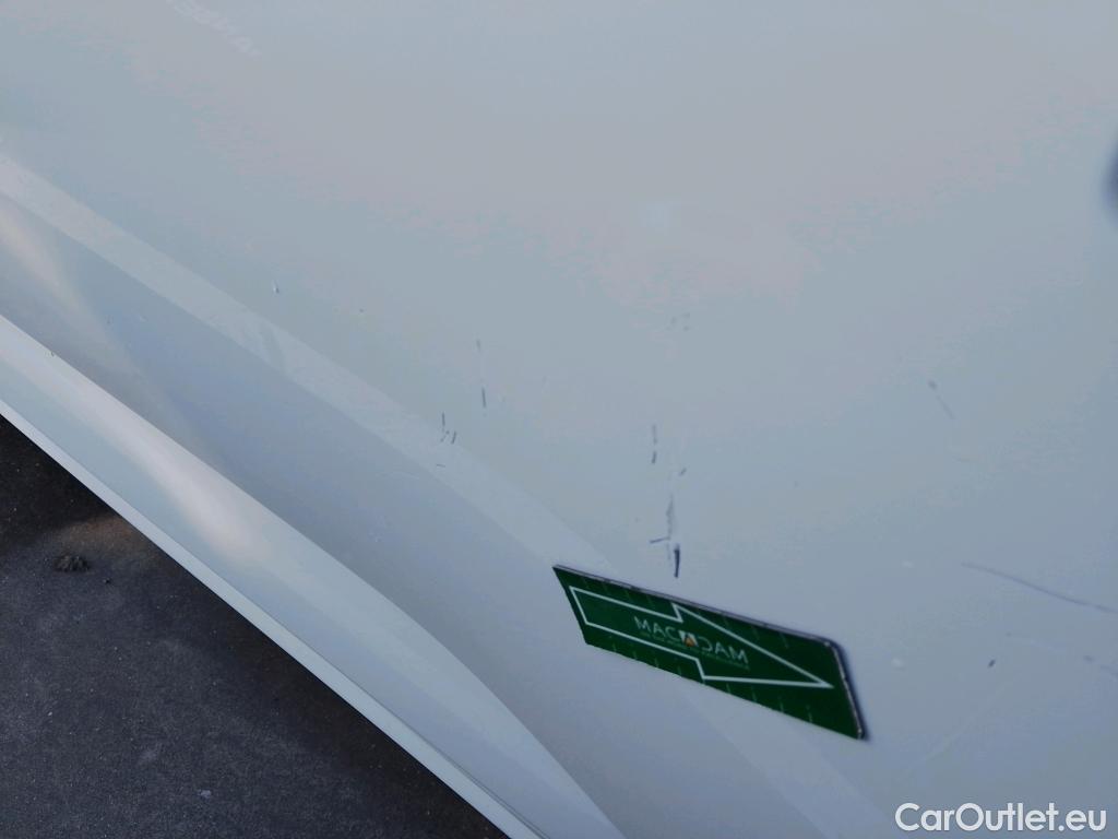  Renault  Megane RENAULT Mégane / 2015 / 5P / familiar Sp. Tourer Zen En. dCi 81kW (110CV) #10