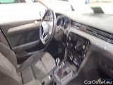 Volkswagen  Passat VARIANT 2.0 TDI SCR  16 #7