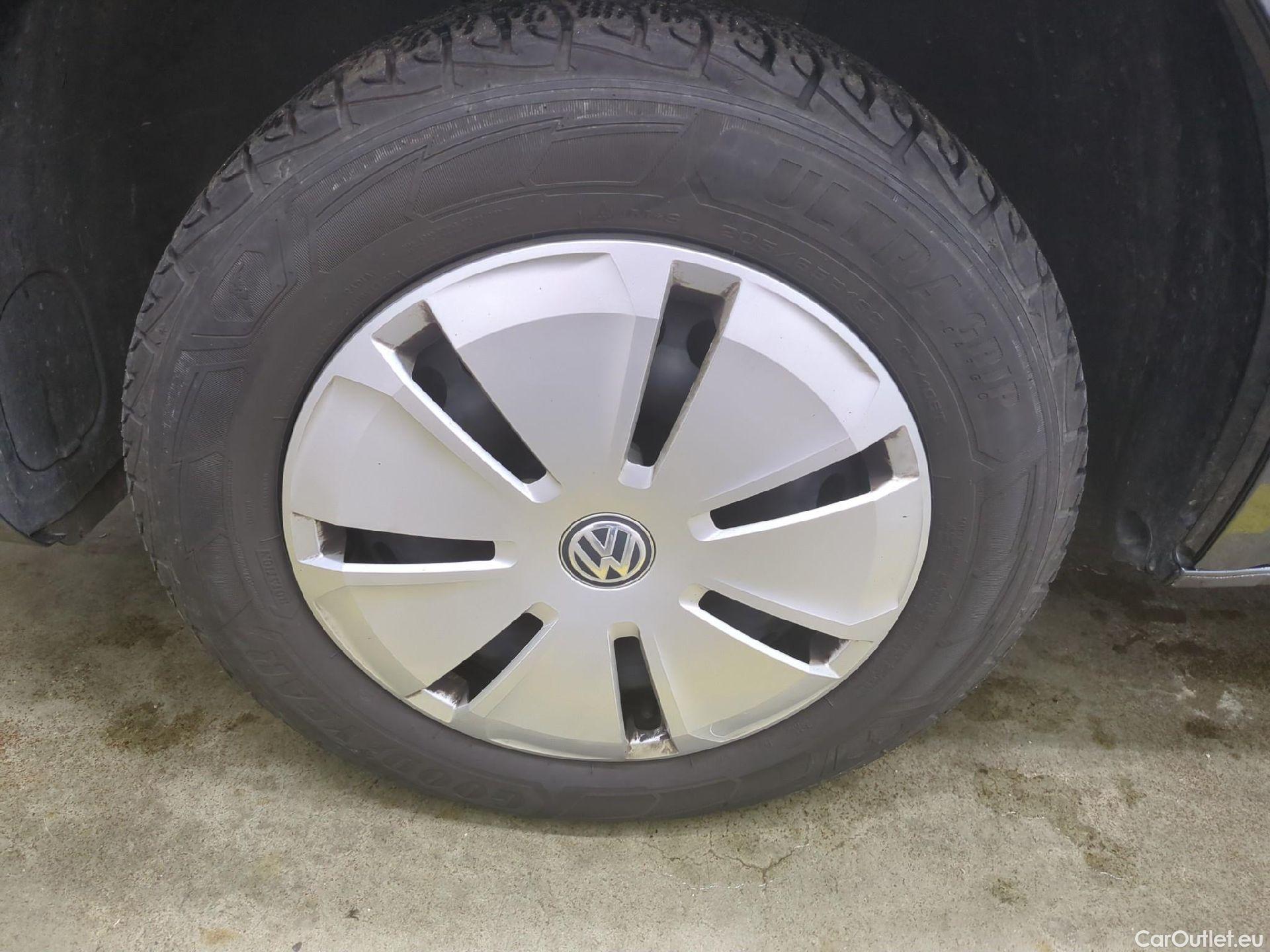  Volkswagen  Transporter VOLKSWAGEN  / 2019 / 4P / Fourgon tôlé 2.0 TDi 150 DSG7 L1H1 Business Plus #1