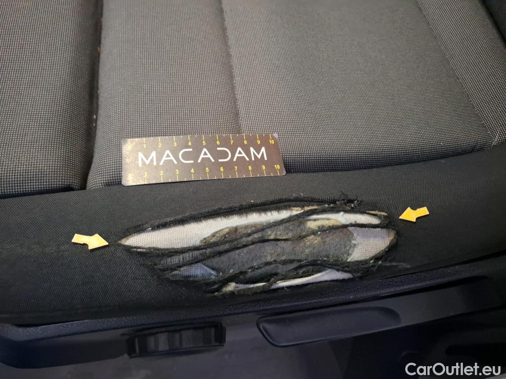  Volkswagen  Crafter VOLKSWAGEN  / 2017 / 4P / Fourgon tôlé 2.0 TDI 140 35 L3H3 4MO Procab Busi Line #2