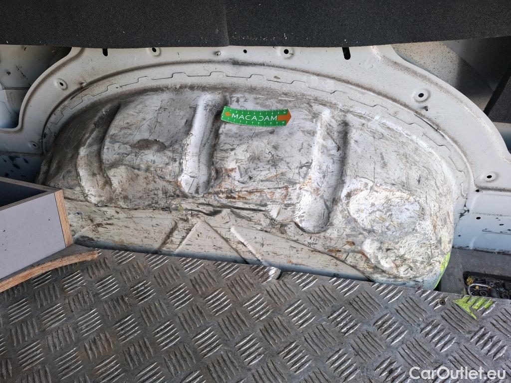  Volkswagen  Crafter VOLKSWAGEN  / 2017 / 4P / Fourgon tôlé 2.0 TDI 140 35 L4H3 Procab Business Line #47