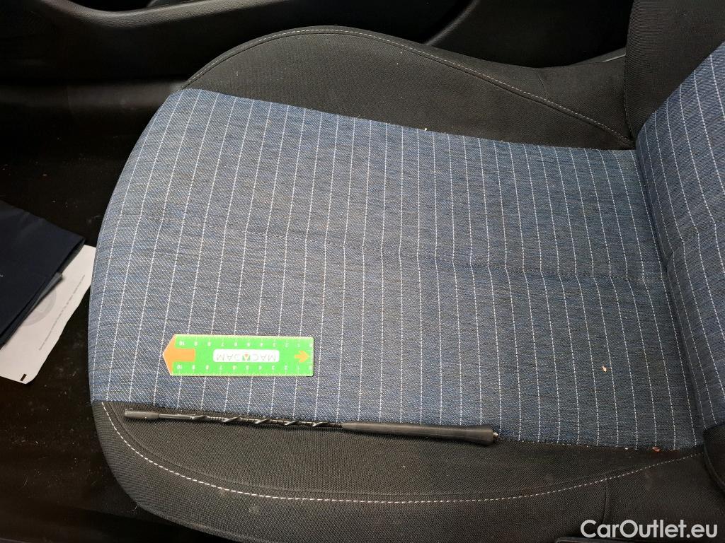  Peugeot  208  Premium 1.2 PureTech 75CV BVM5 E6d #10