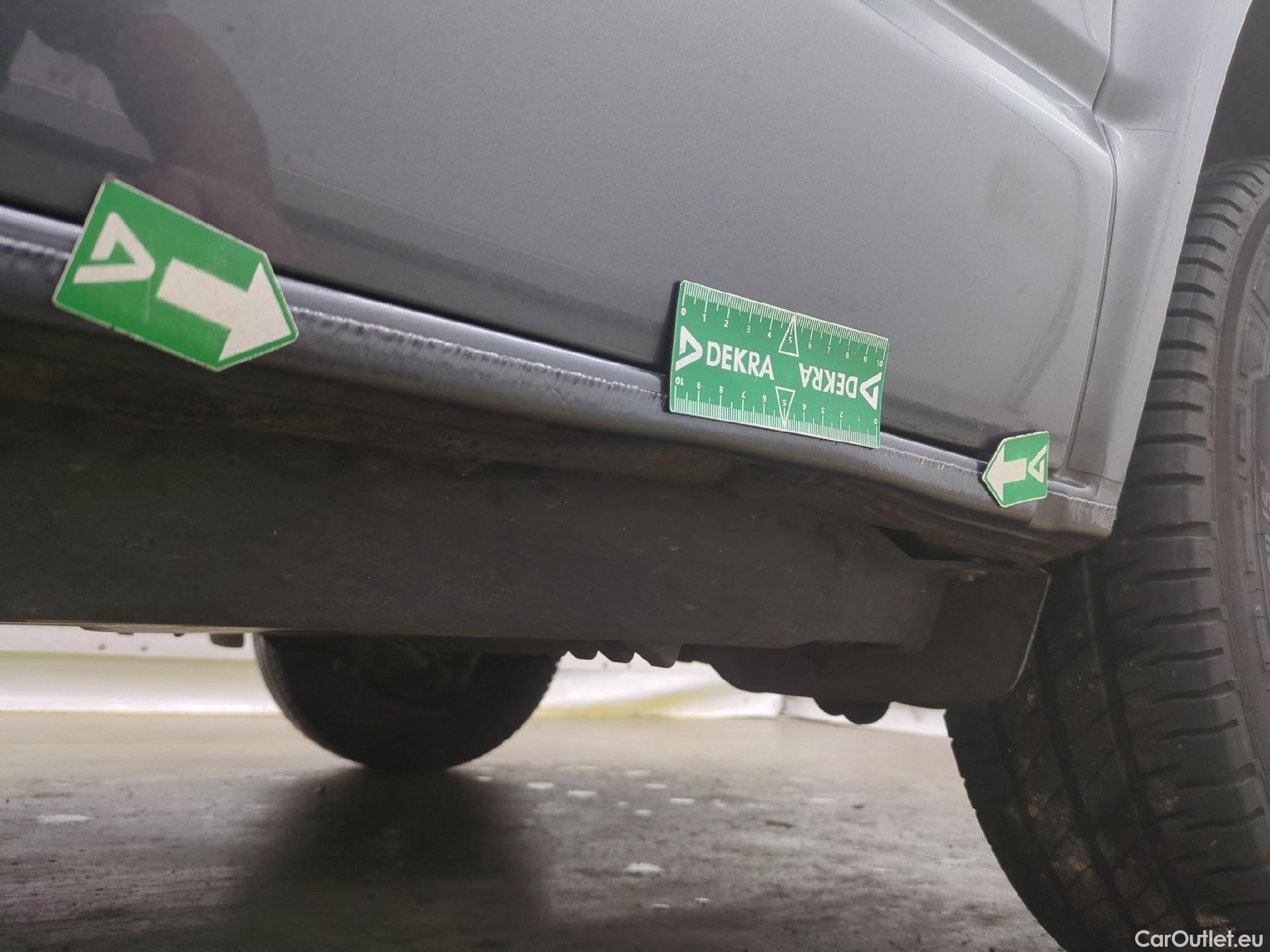  Volkswagen  Transporter VOLKSWAGEN  / 2019 / 4P / Fourgon tôlé 2.0 TDi 150 DSG7 L1H1 Business Plus #4