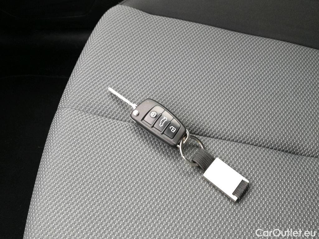  Audi  Q2 AUDI  / 2016 / 5P / todoterreno Design 30 TDI 85kW (116CV) S tronic #1