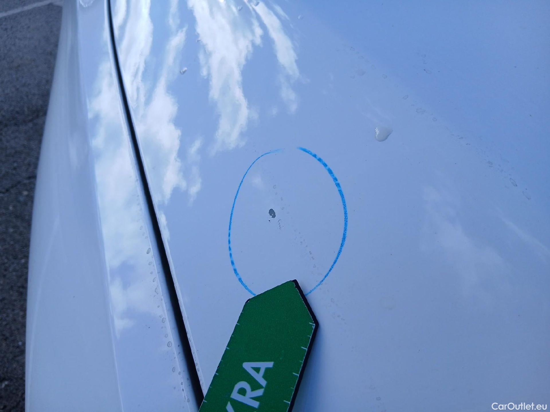  Mercedes  GLB MERCEDES-BENZ  / 2019 / 5P / todoterreno 2.0  200 D 4MATIC DCT 110KW (150CV) #3