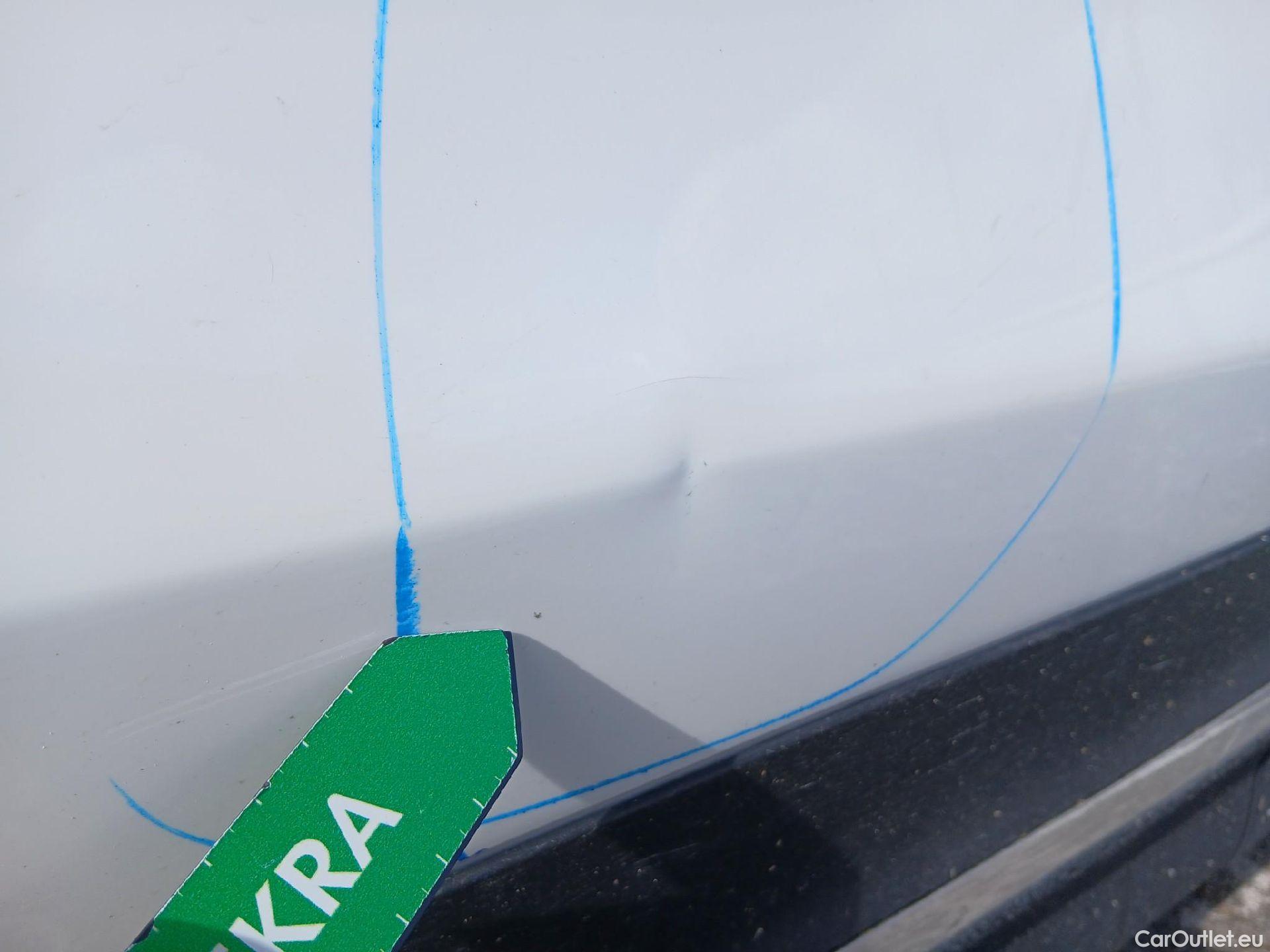  Mercedes  GLB MERCEDES-BENZ  / 2019 / 5P / todoterreno 2.0  200 D 4MATIC DCT 110KW (150CV) #42